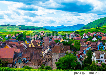 リクビルの丘の上から 30835635