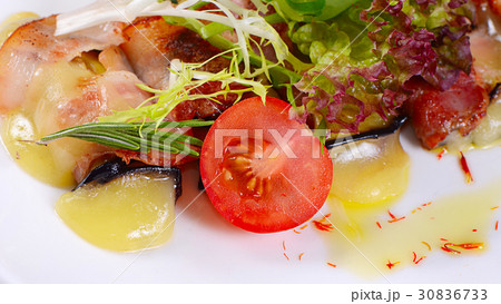Stuffed eggplants with bacon and cheese 30836733
