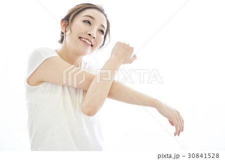 ストレッチをする女性 30841528