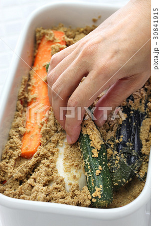 冷蔵庫で漬けるぬか漬け容器 30841915