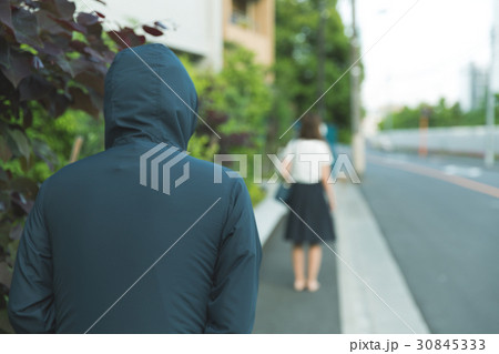 ストーカー(イメージ) 30845333