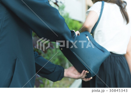 ひったくり(イメージ) ひったくり(イメージ) 30845343