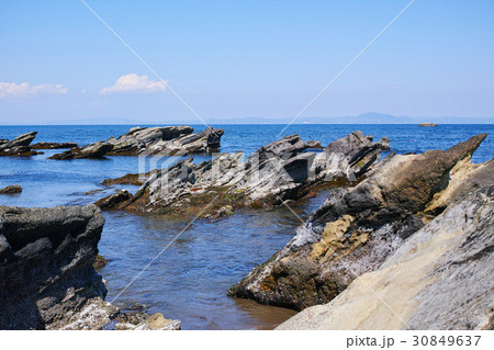 三浦海岸の岩場の風景 三浦海岸の岩場の風景 30849637