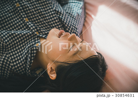 woman during pregnancy or shortly after childbirth woman during pregnancy or shortly after childbirth 30854631