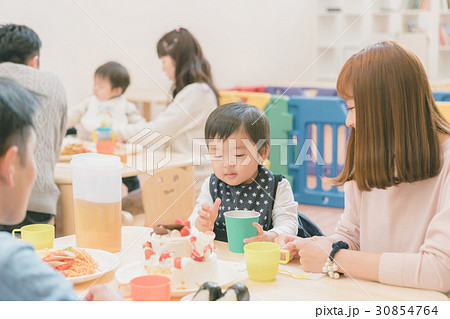 infancy 30854764