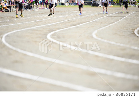運動会イメージ(徒競走) 運動会イメージ(徒競走) 30855171