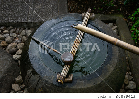 つくばい、手水鉢 30859413