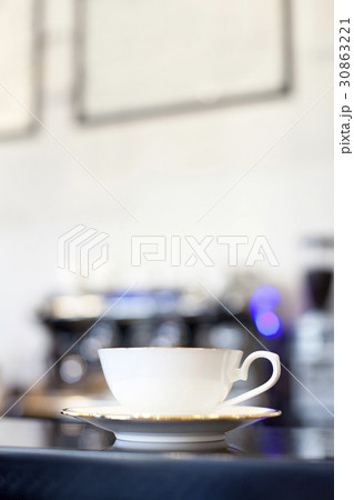 フォーカス 室内 コーヒーカップ 30863221