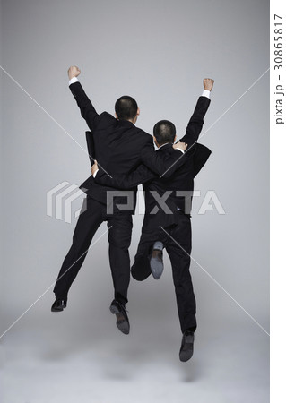 後姿 ビジネスマン 成功 30865817