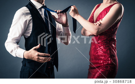 男女関係,対立する男女 30868718