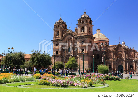 クスコのアルマス広場 30869224