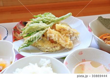 おいしい明日葉とタコの天婦羅定食 30869444