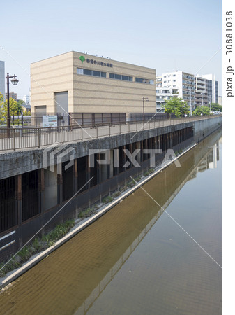 洪水対策で建設された善福寺川取水施設(東京都杉並区) 洪水対策で建設された善福寺川取水施設(東京都杉並区) 30881038