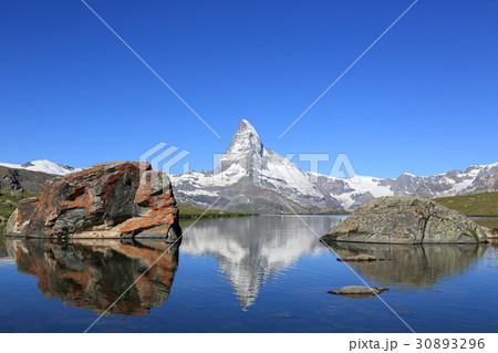 マッターホルンと逆さマッターホルン 30893296