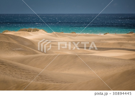 Stunning sand dunes of Maspalomas 30894445