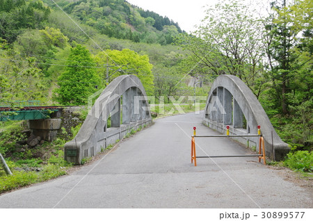 信州 小谷村の親沢橋 昭和12年建造のRCローゼ橋 戦時下の鋼材不足に対応 土木遺産指定 信州 小谷村の親沢橋 昭和12年建造のRCローゼ橋 戦時下の鋼材不足に対応 土木遺産指定 30899577