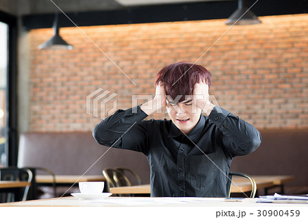 business man sitting in depression  30900459