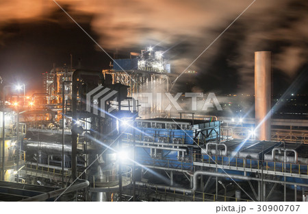 Chemical plant on night time. Chemical plant on night time. 30900707