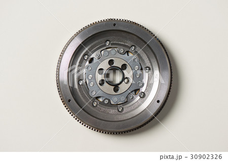Dual-Mass Flywheel front view 30902326