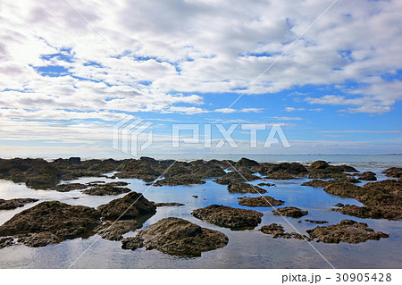 Seascape of reef in Taitung Seascape of reef in Taitung 30905428