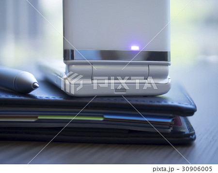 携帯電話の着信 30906005