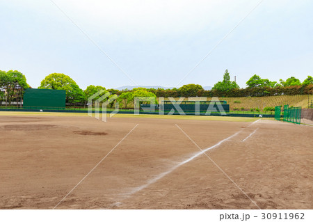 練習の終わった野球場 撮影協力:日本経済大学 練習の終わった野球場 撮影協力:日本経済大学 30911962