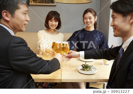 ノンアルコールビールで昼から乾杯 30913227