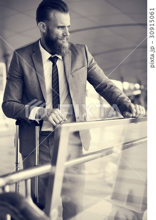 Businessmen Luggage Business Trip Wait Businessmen Luggage Business Trip Wait 30915061