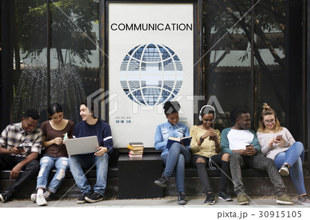 People connected to global communication online community 30915105