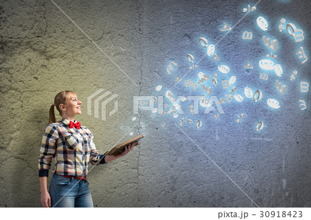 Girl with book 30918423