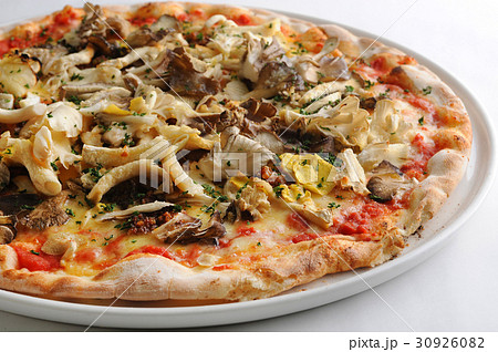 きのこのピザ イタリア料理 きのこのピザ イタリア料理 30926082