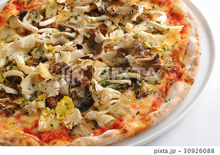 きのこのピザ イタリア料理 きのこのピザ イタリア料理 30926088