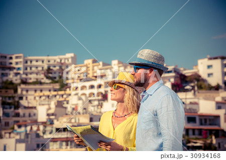 Happy couple on summer vacation 30934168