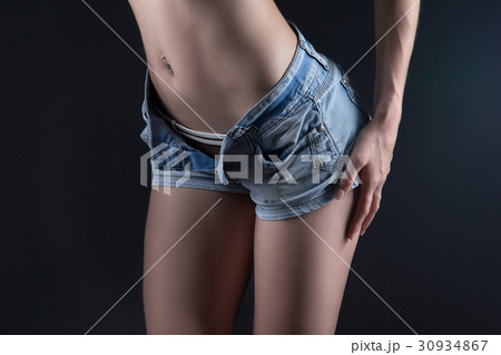 Young woman with sexual belly Young woman with sexual belly 30934867