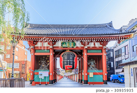 東京　浅草・浅草寺の雷門 30935935