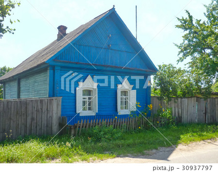 Russian hut in a village countryside 30937797