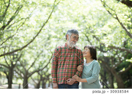 新緑　シニア　オシドリ夫婦　 30938584