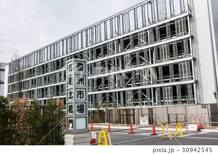 移転延期中の豊洲市場 有明北橋門 移転延期中の豊洲市場 有明北橋門 30942545