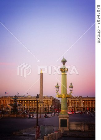 Plac de la Concorde at sunset , Paris 30945078