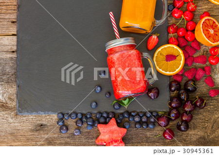 Fresh smoothy drink with igredients Fresh smoothy drink with igredients 30945361