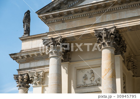 historic building columns and capitals historic building columns and capitals 30945795