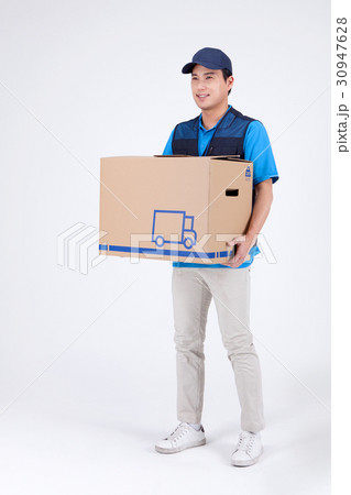 A delivery man 120 A delivery man 120 30947628