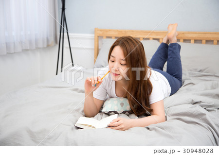 Woman life 082 30948028