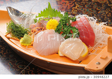 刺身盛り合わせ 30948227