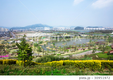 Spring 046 30951972