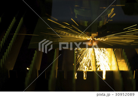 The fiber laser cutting machine 30952089