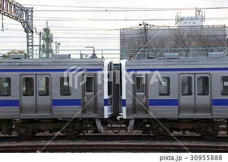 高萩駅に疎開留置される常磐線415系ステンレス車 高萩駅に疎開留置される常磐線415系ステンレス車 30955888