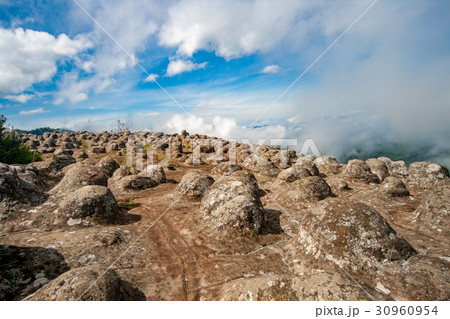 Laan Hin Pum Viewpoint at Phu Hin Rong Kla 30960954