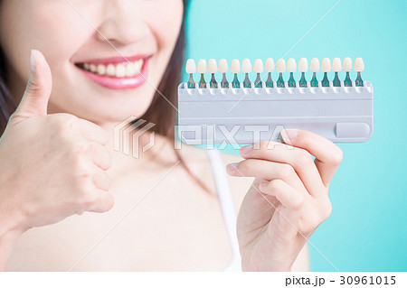 woman with tooth whiten woman with tooth whiten 30961015