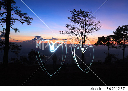 drawing light two hearts by flashlight 30961277